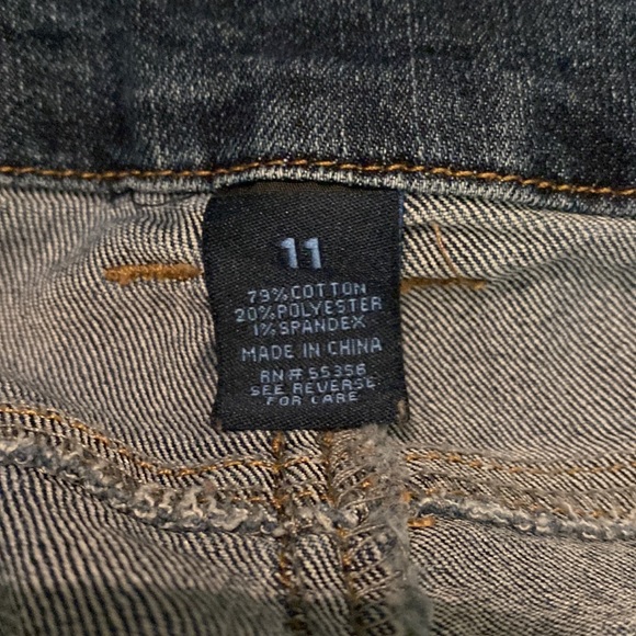 Blue Spice denim overall shorts - Picture 9 of 9